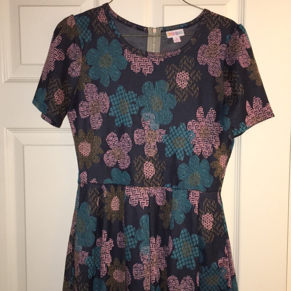 LuLaRoe Amelia